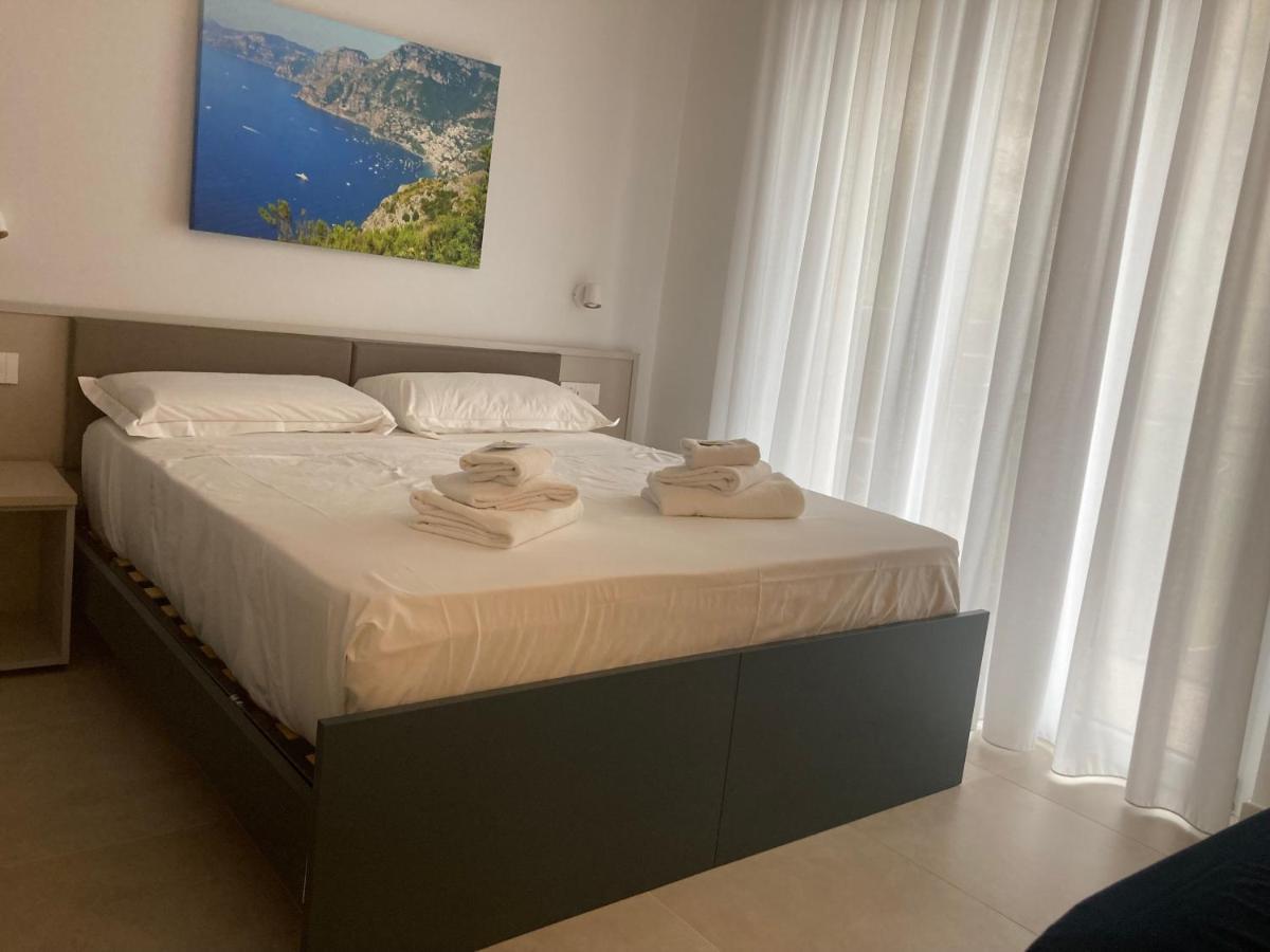 Divina Holiday - Rooms Maiori Eksteriør billede